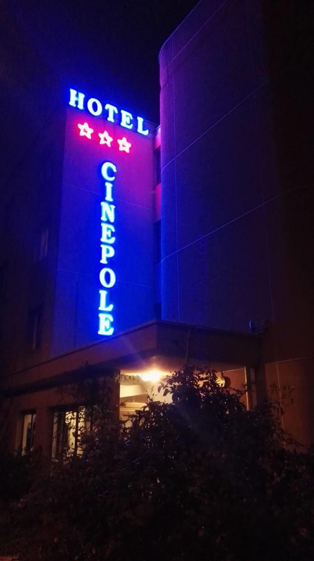 Hotel Cinepole - Proche Paris Joinville-le-Pont Exterior photo